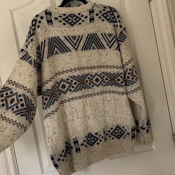 Oversized Pattern Sweater - Picture 3 of 5